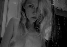 Actress Kirsten Dunst Nude Photo
