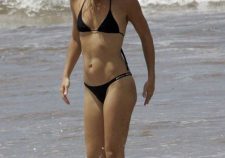 Kate Hudson Hot In Sexy Black Swimsuit