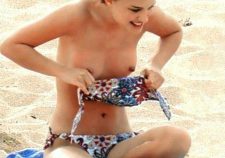 Natalie Portman Nude Tits In Sexy Bikini