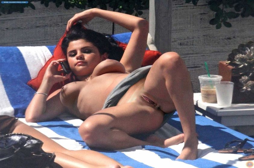 Selena Gomez Nude Pussy Boobs Topless