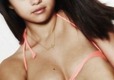 Selena Gomez Nude Sexy Bra Scene Image