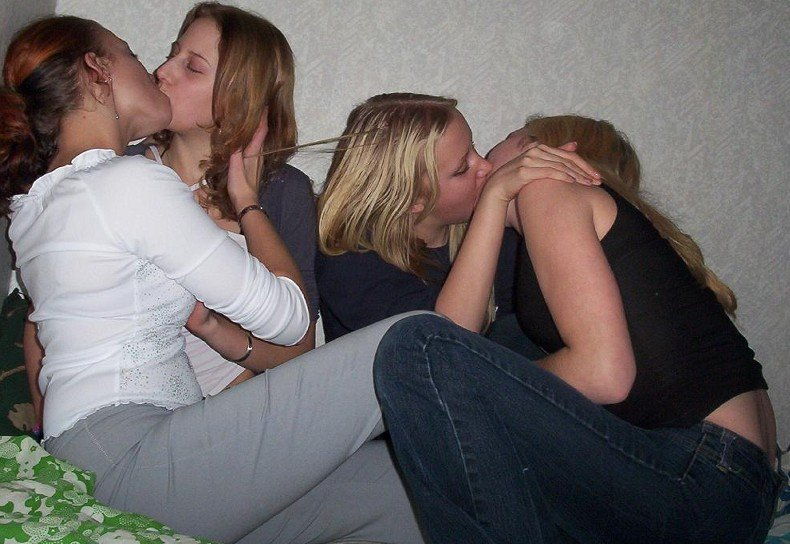 Nude amateur girls kissing-porn Pics & Moveis