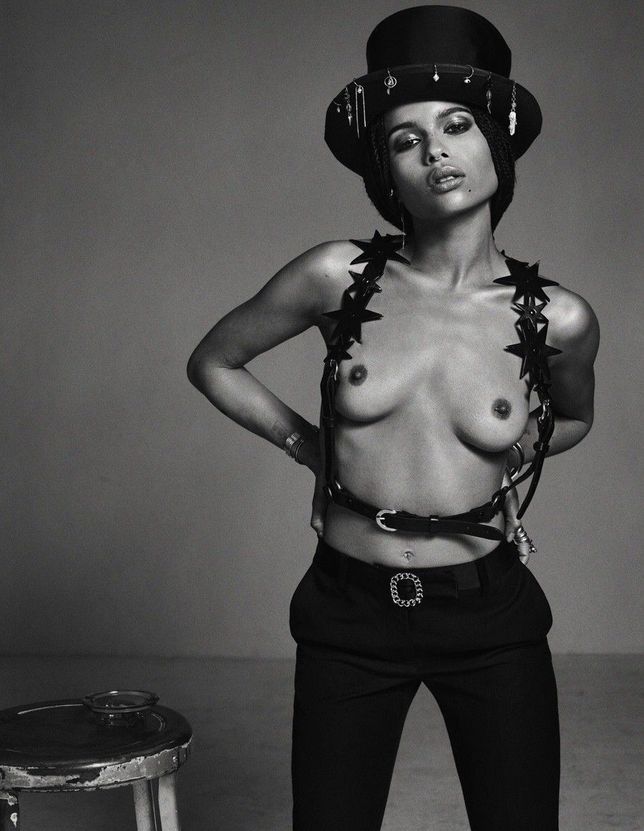 Zoe Kravitz Naked Showing Sexy Topless