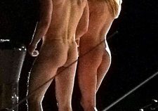 Anna Faris Nude