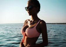 Blonde Big Boobs Bra Pink