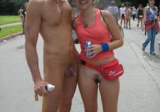 Bottomless Girls Public Nude