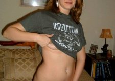 Bottomless Milf Housewife