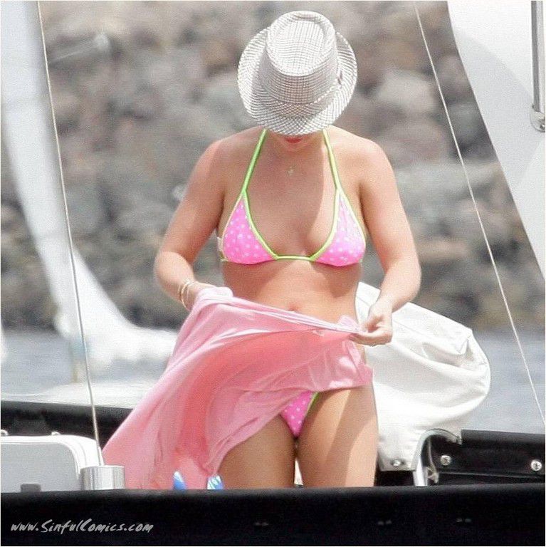 Britney Spears Hot Body Bikini