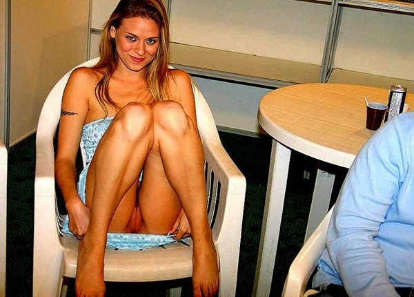 Candid Amateur Upskirt