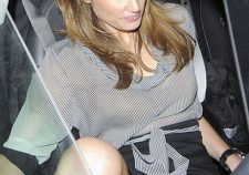 Celebrity Upskirt No Panties Pussy Slip