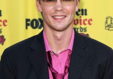 Chad Michael Murray Gay