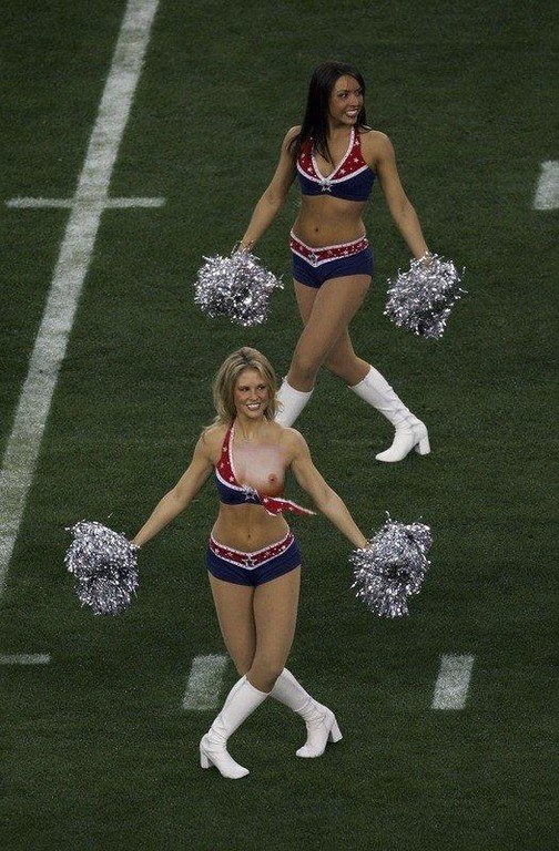 Cheerleader Wardrobe Malfunctions Nude