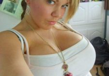 Chubby Girl In Tank Top Boobs