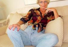 Classy Mature Justine