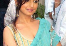 Divya Dutta Hot