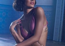 Esha Gupta Big Boobs Bini HD Photos