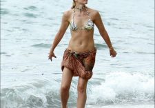 Gwen Stefani Bikini