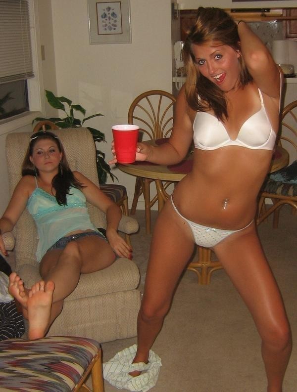 Hot Drunk Party Girls