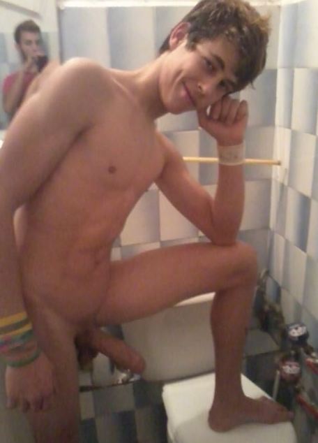 Hung Twink Selfie Tumblr