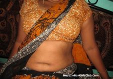 Indian Aunty Hot Poses