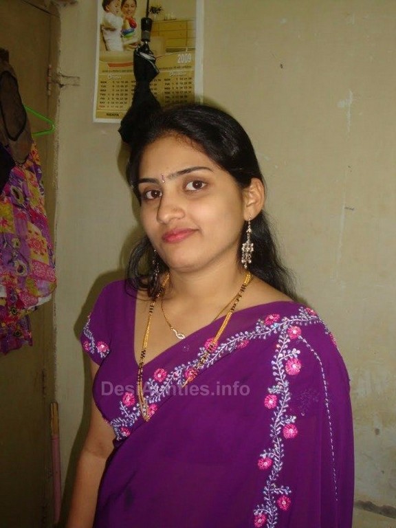 Indian Aunty Saree