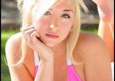 Jayde In Pink Bikini