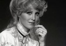 Joanna Kerns