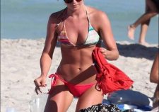 Julianne Hough Nina Dobrev Bikini