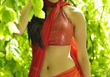 Kajal Agarwal Hot Navel Show