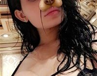 Kylie Jenner Black Lace Bra Selfies