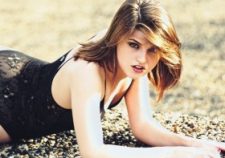 Lingerie Body On Pebbles Girl Outside X