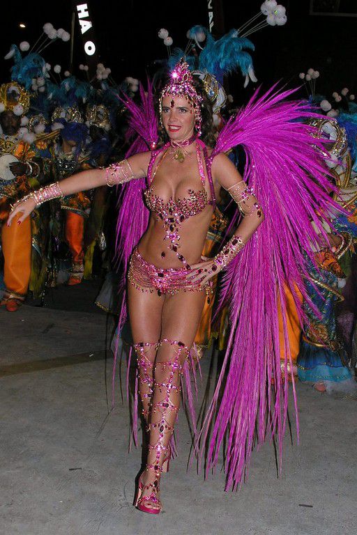 Luma De Oliveira Carnival