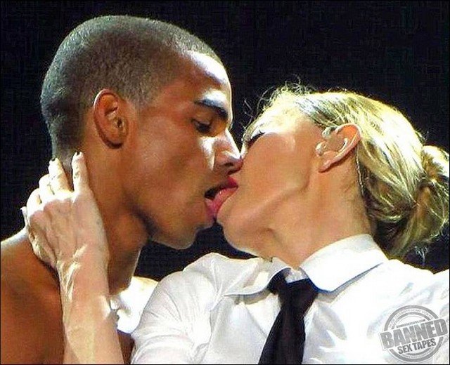 Madonna Brahim Zaibat Kiss