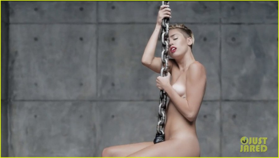 Miley Cyrus Nude Wrecking Ball