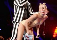 Miley Cyrus Twerking Robin Thicke