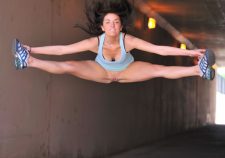 Naked Girls Doing Splits Pussy