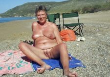 Naked Mature Women Sunbathing