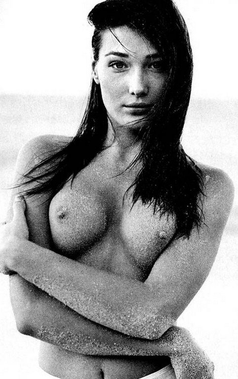 Naked VIPs Carla Bruni Boobies In Live Nude Celebs