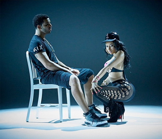 Nicki Minaj Lap Dance Anaconda