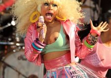 Nicki Minaj Nip Slip