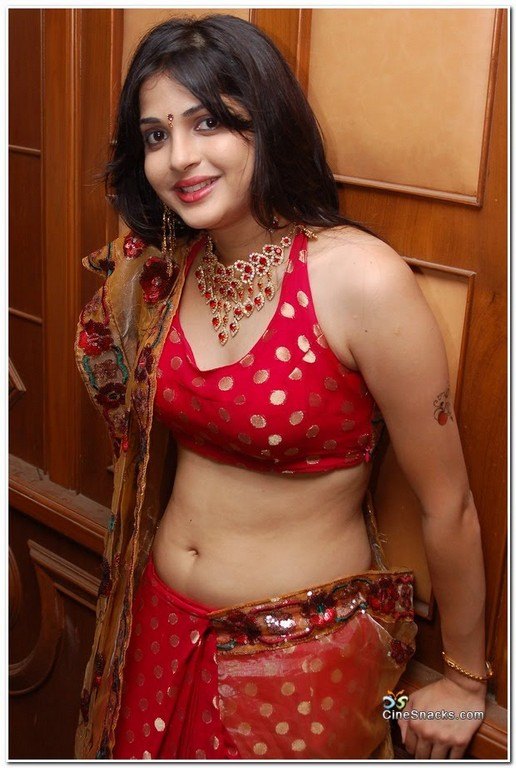 Nicole Tamil Actress