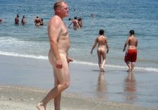 Nude Beach Spy Cam Dude