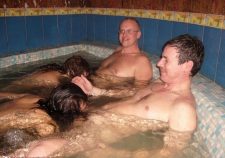 Nude Hot Tub Blowjob