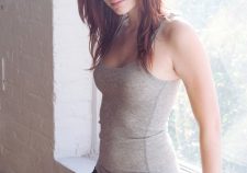 Pretty Redhead Babe Looking So Sexy