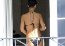 Rihanna Caught Naked