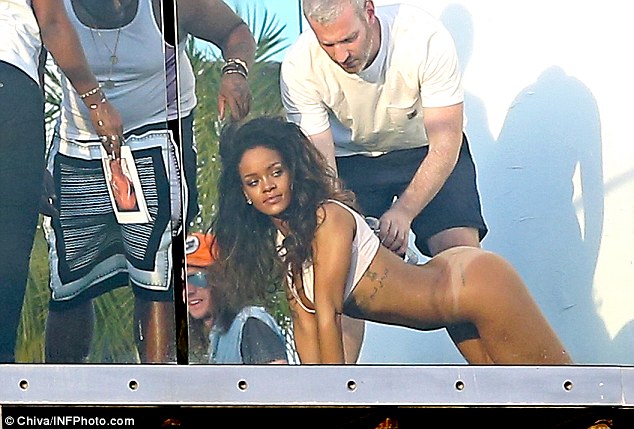 Rihanna Naked Photo Shoot