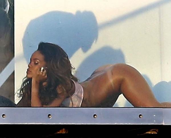 Rihanna Nude Booty