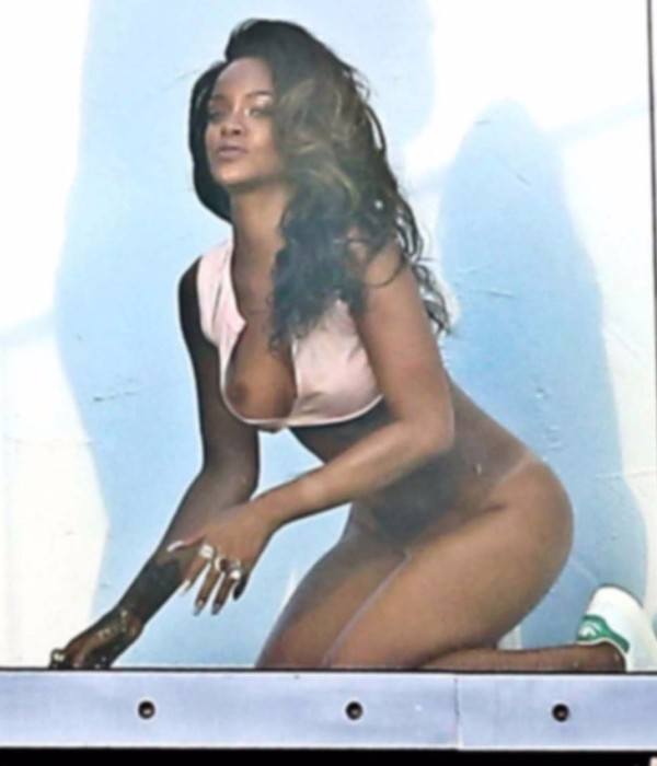 Rihanna Nude Photoshoot