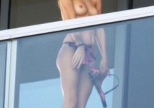 Rosie Huntington Whiteley Topless