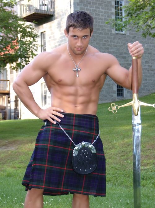 Scottish Men In Kilts